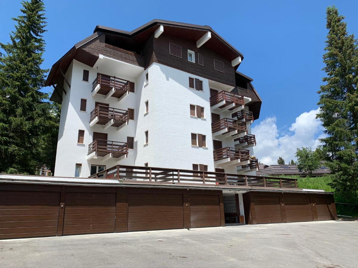 Sunny Two Room Apartment In Campo Carlo Magno Madonna di Campiglio Exterior photo